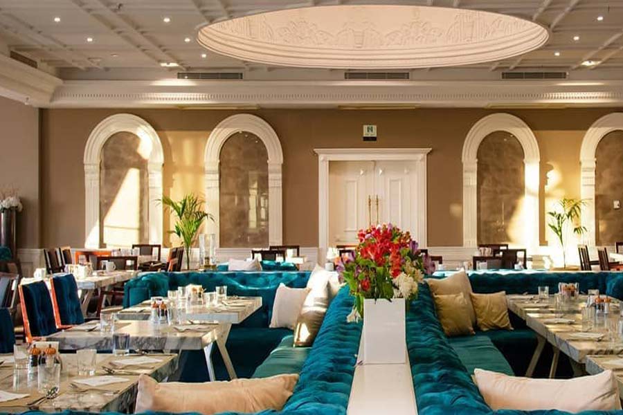 رستوران لاتون هتل اسپیناس پالاس