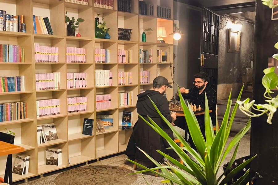 کافه کتاب دال