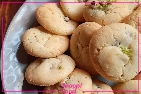 طرز تهیه شیرینی کشمشی قنادی