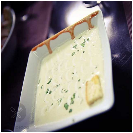 کادر بندی نامناسب
