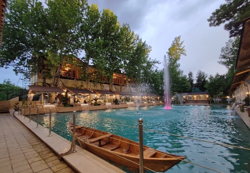 رستوران سنتی باغ دربار مشهد