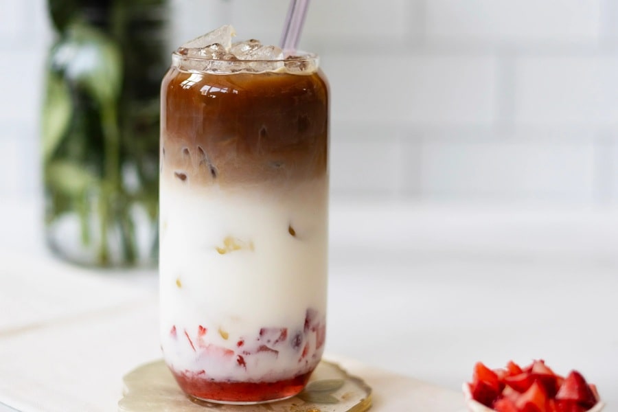 چطور آیس لته توت فرنگی خوشمزه تری داشته باشیم 