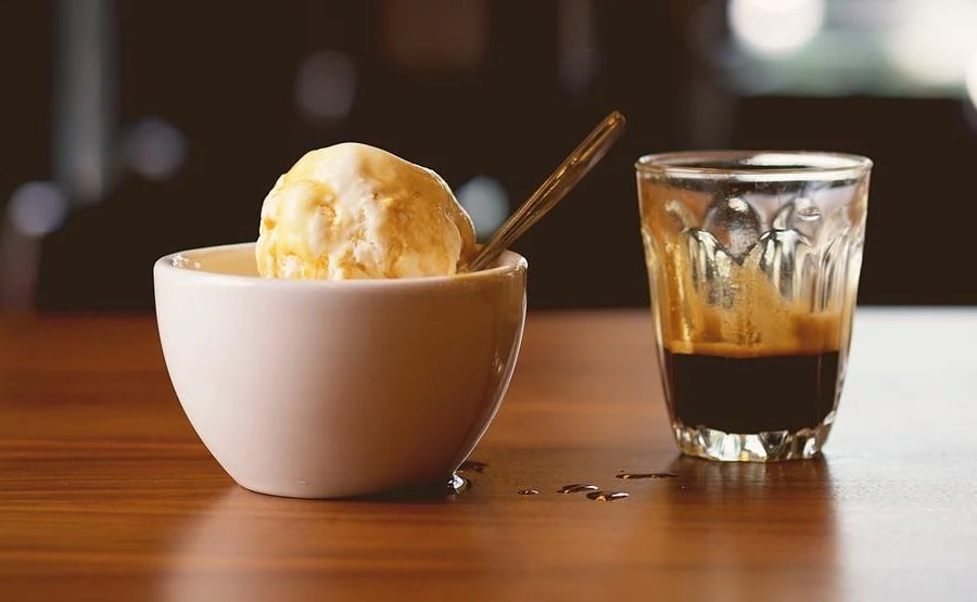 آفوگاتو جیست