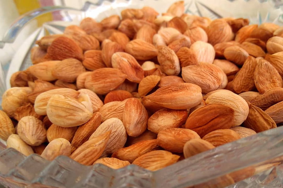 خواص هسته زردآلو