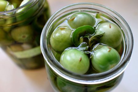 ترشی گوجه سبز