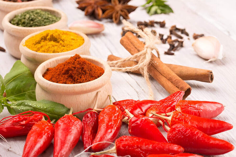 گیاهان دارویی و ادویه‌ها