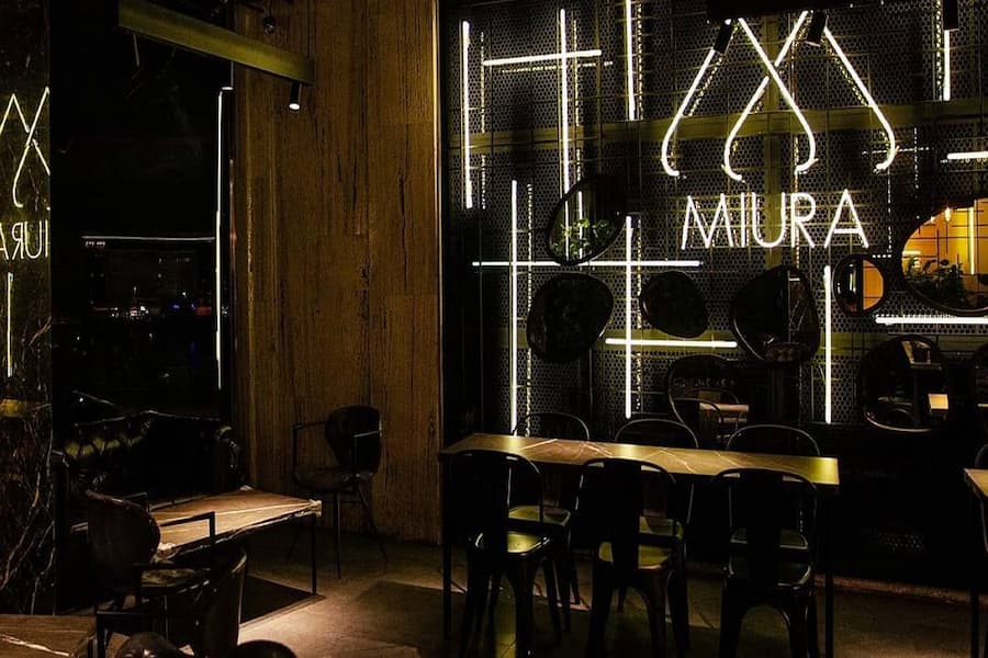 فست فود میورا لاهیجان