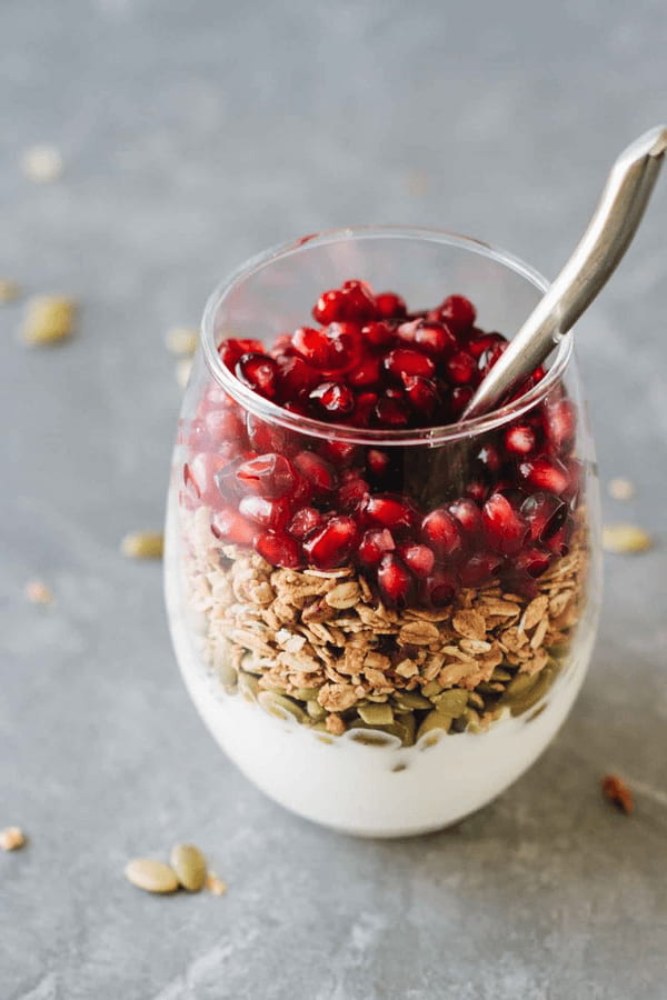 دسر در گیلاس سفره شب یلدا