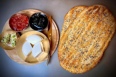 طرز تهیه نان بربری