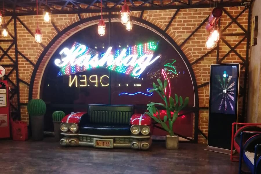 فست فود هشتگ کیش