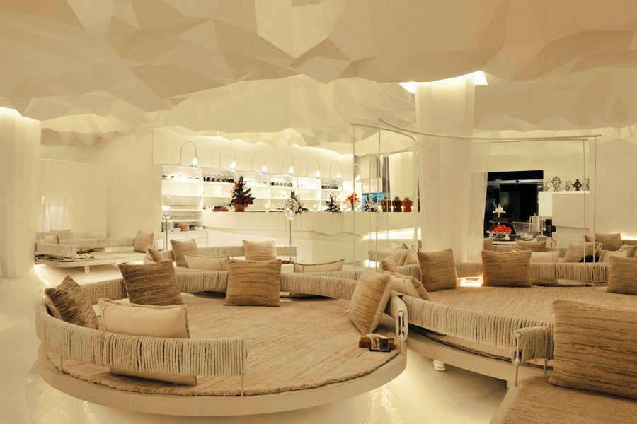 رستوران سنتی هفتخوان (فرود)