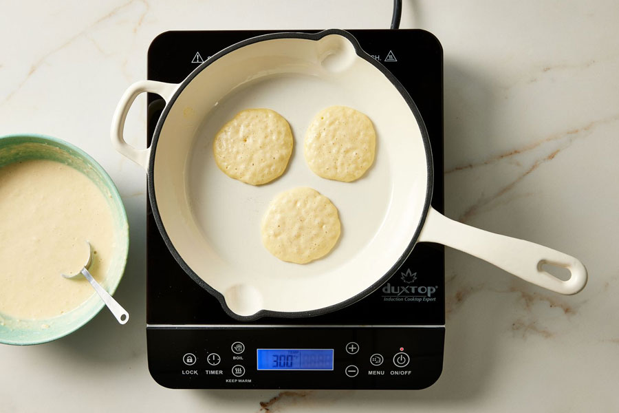 درست کردن پنکیک موزی در تابه