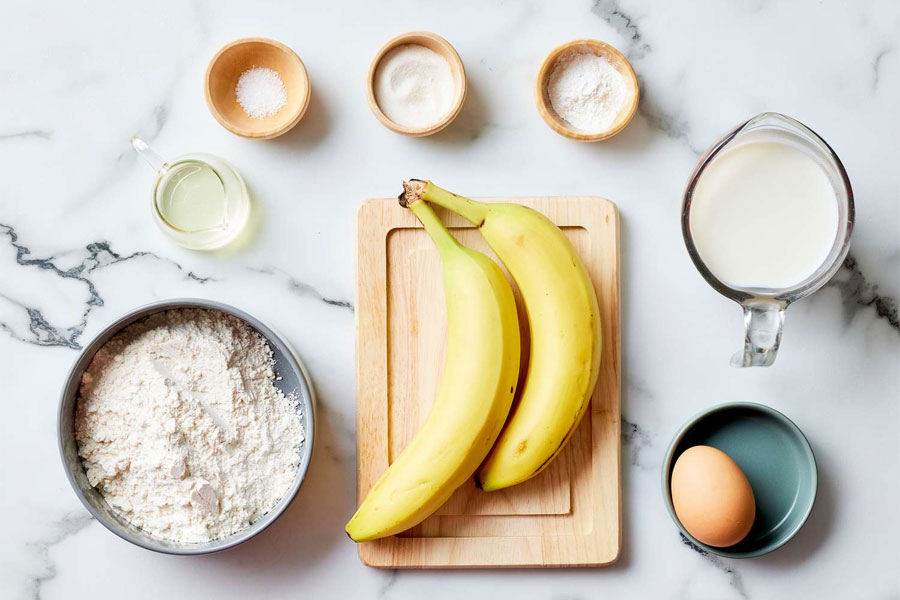 پنکیک با موز و تخم مرغ