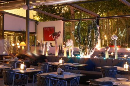 فضای داخلی رستوران بریل