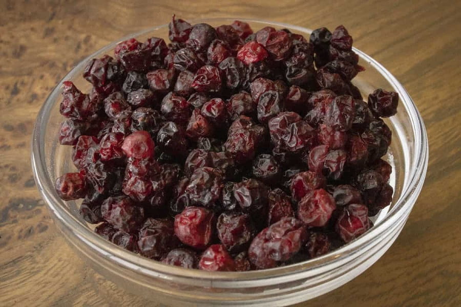 مضرات آلبالو خشک