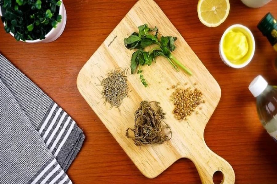 استفاده از مواد طبیعی برای کاهش تلخی غذا