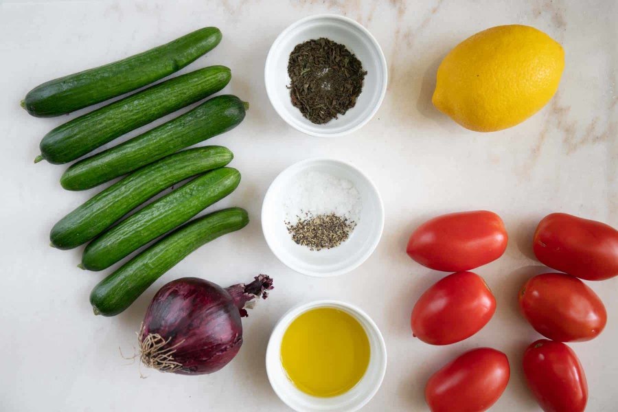 مواد اولیه سالاد شیرازی