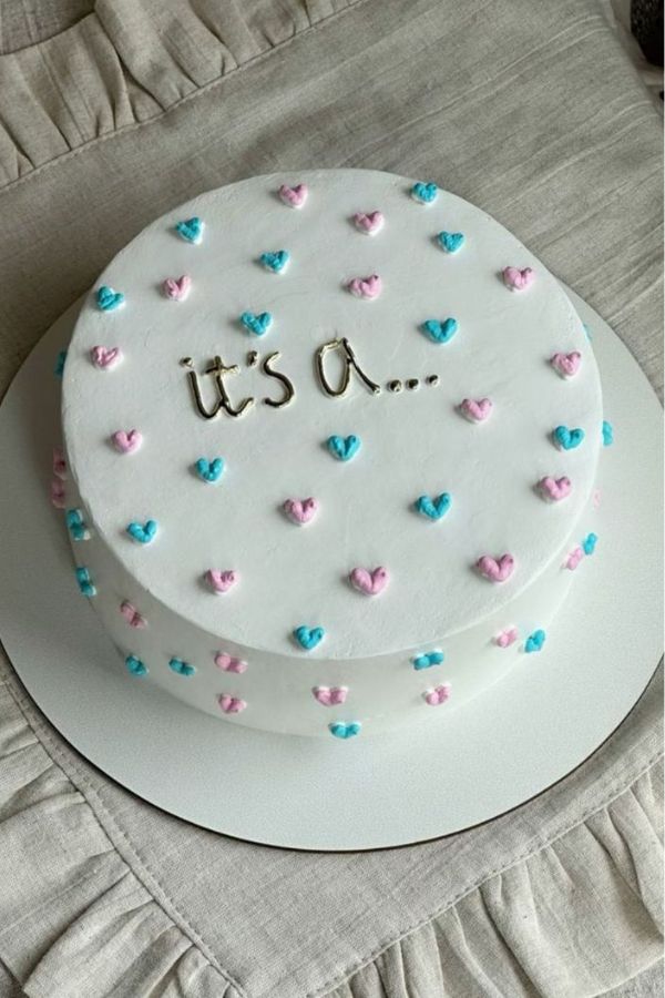 کیک تعیین جنسیت ساده سفید