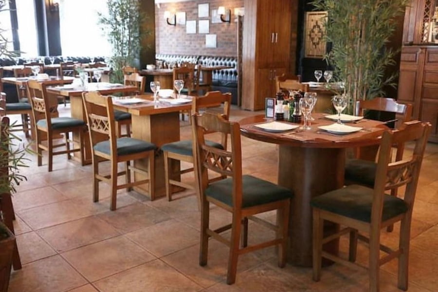 رستوران ایتالیایی بلامونیکا