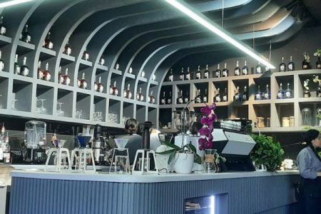 کافه احمد ظاهر