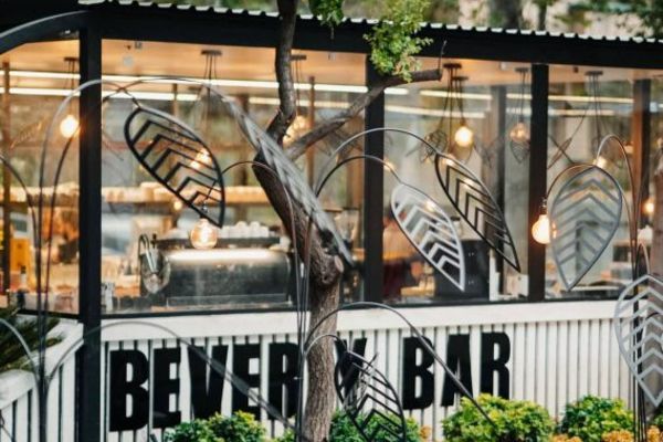 رستوران بورلی نیاوران