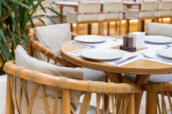 سرویس دهی رستوران همرا