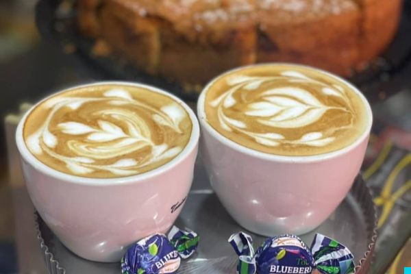 سرو قهوه داغ حاج رضا