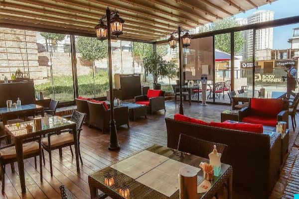 فضای داخلی کافه ایلی