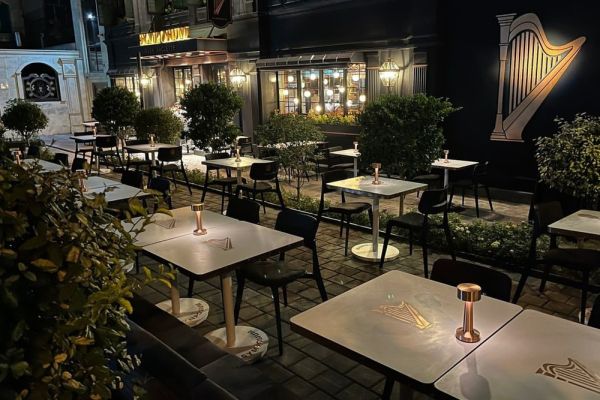 چیدمان رستوران سمپوزیوم