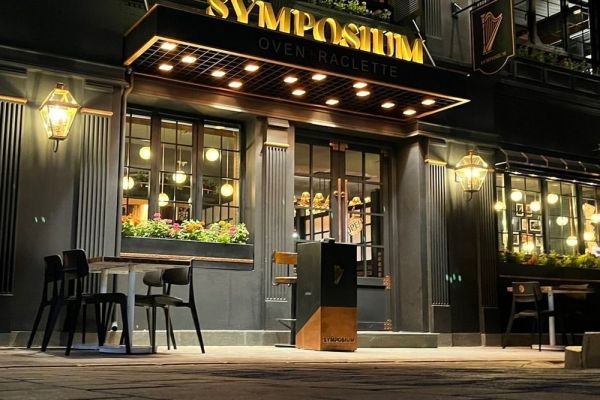 رستوران سمپوزیوم