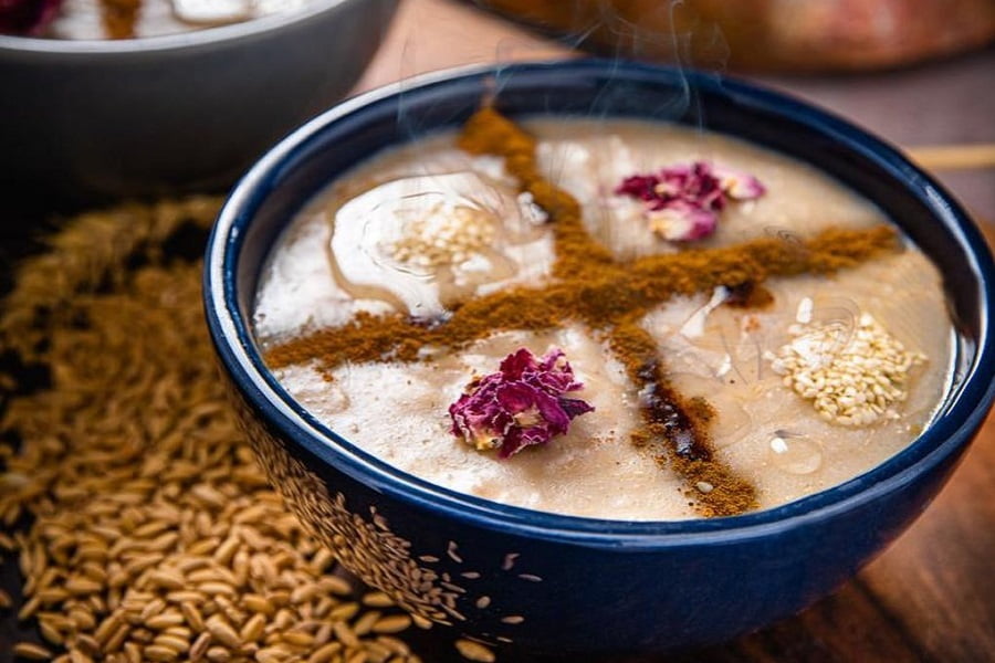 الگوی تزیین حلیم با دارچین