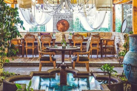 دکور رستوران حس توران