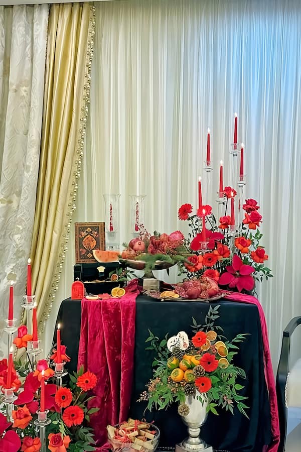 تزیین سفره شب یلدا برای عروس
