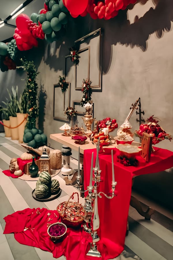 تزیین سفره شب یلدا لاکچری عروس