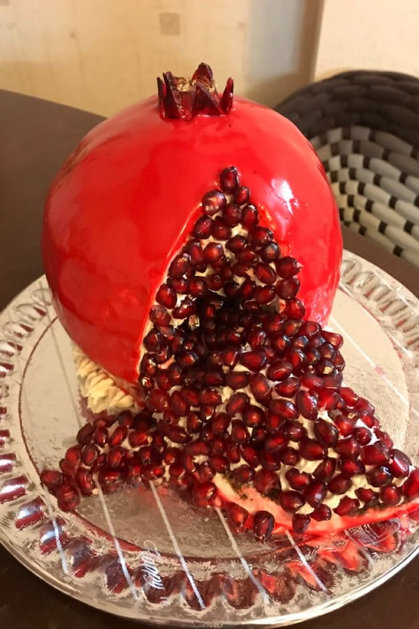 تزیین کیک شب یلدا با انار