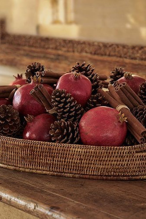 تزئین انار یلدا ساده با کاج