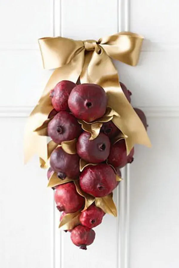 تزیین انار یلدا با تم کریسمس