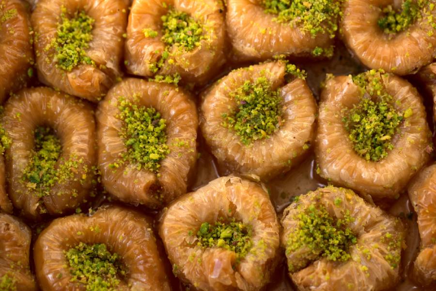 باقلوا لانه بلبل