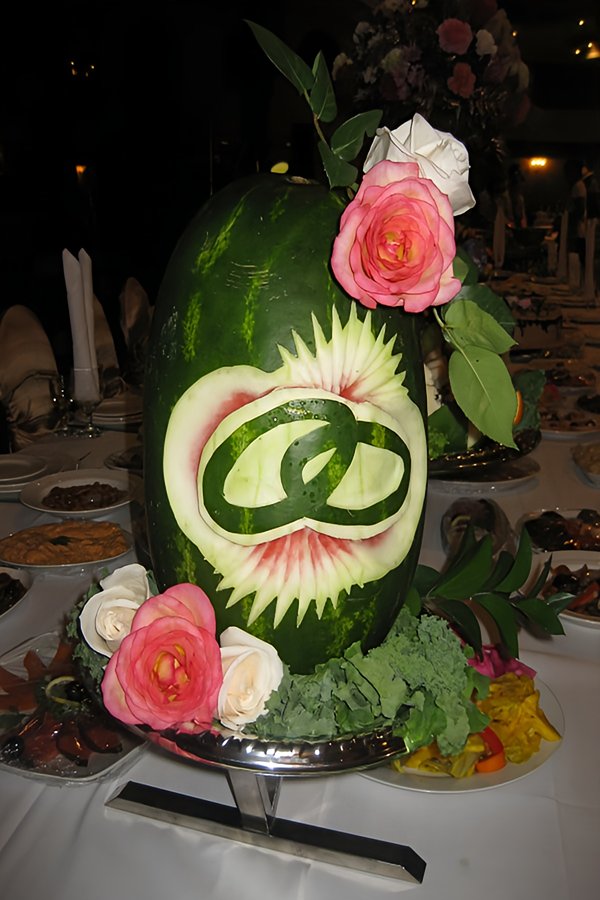 تزیین هندوانه شب یلدا عروس