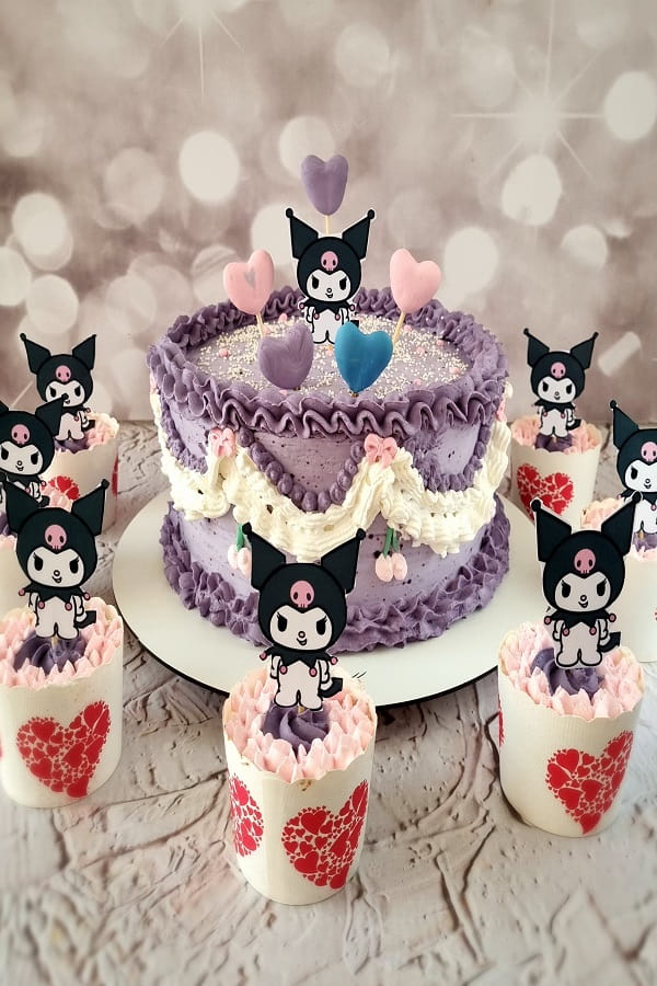 کیک تولد کرومی ساده